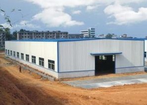 廣東陽(yáng)春耐火材料廠(chǎng)鋼結(jié)構(gòu)廠(chǎng)房